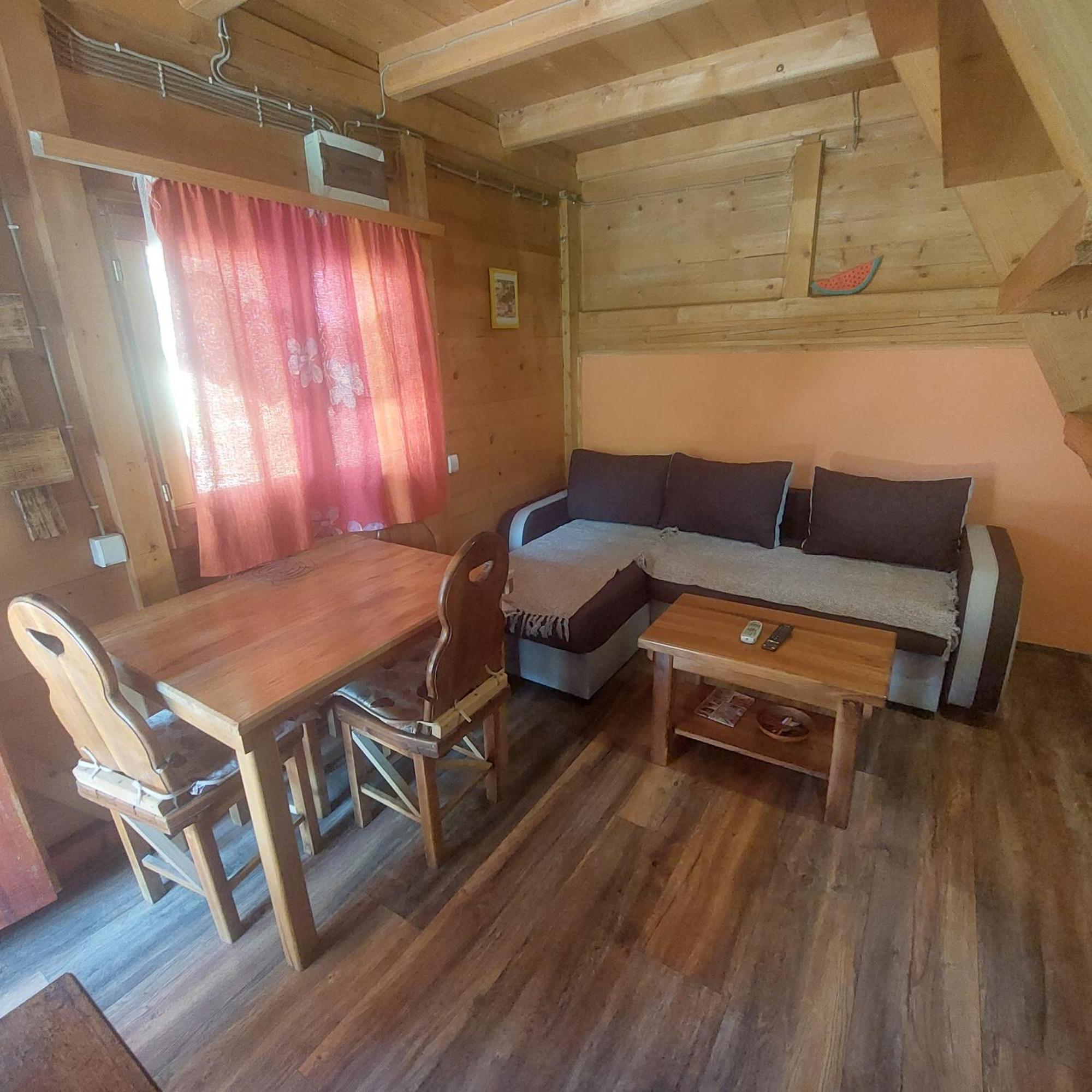 Little Heaven Apartments Jezdici ภายนอก รูปภาพ